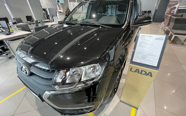 Фото - В Москве возник дефицит на Lada Largus. Цена авто достигла 1,7 млн руб.