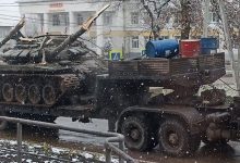 Фото - В Рязанской области танк сломал стволом пушки придорожное дерево